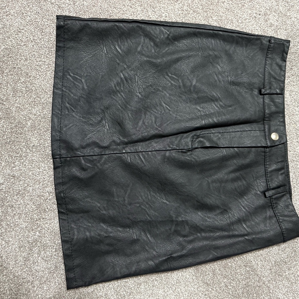 Chic Black Faux Leather Look Mini Skirt
